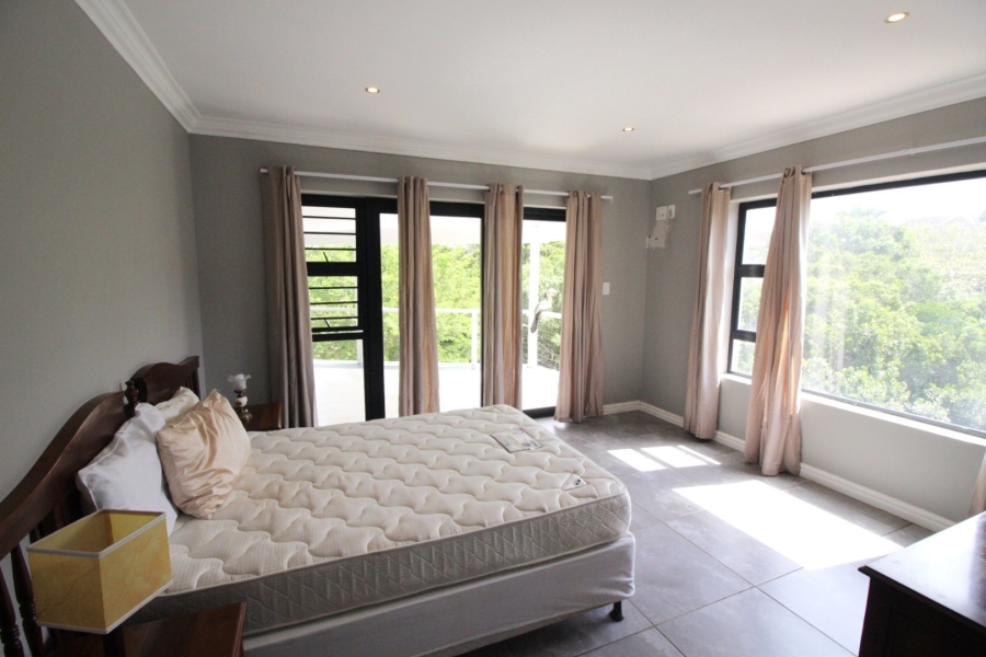 5 Bedroom Property for Sale in Noorsekloof Eastern Cape